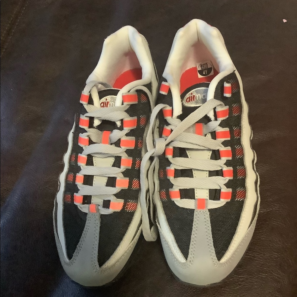 Kids air max